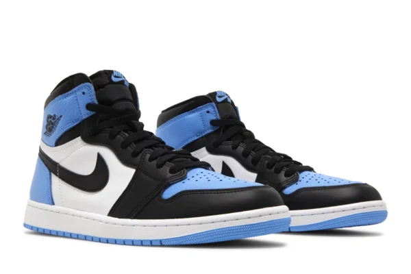 Air Jordan 1 Retro High OG 'UNC Toe'