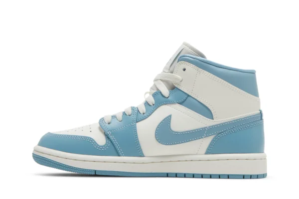 Wmns Air Jordan 1 Mid 'University Blue'