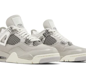 Wmns Air Jordan 4 Retro 'Frozen Moments'