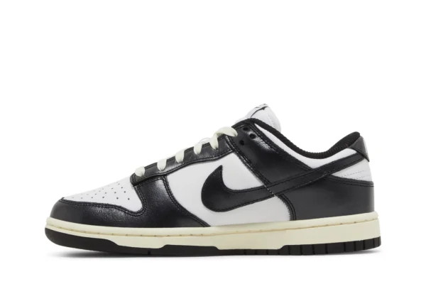 Wmns Dunk Low 'Vintage Panda'