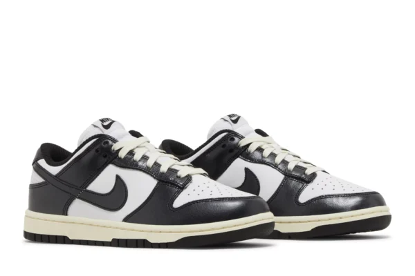 Wmns Dunk Low 'Vintage Panda'